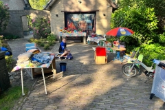 Garagesale-2